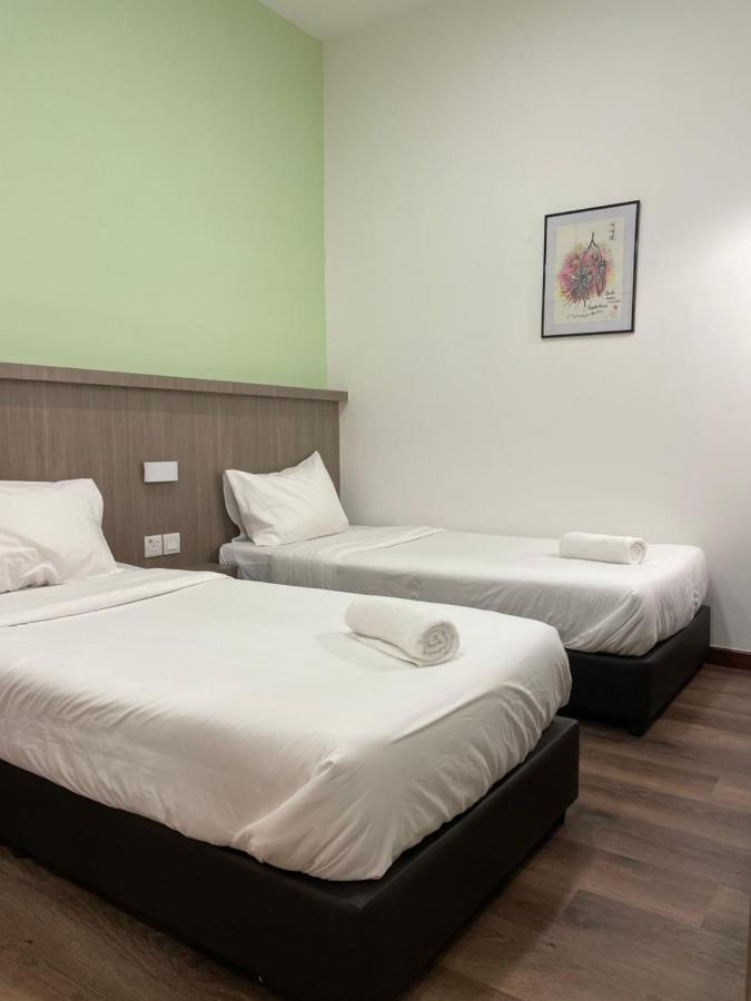 Benutten 99 Hotel Kampong Parit Tengah Экстерьер фото